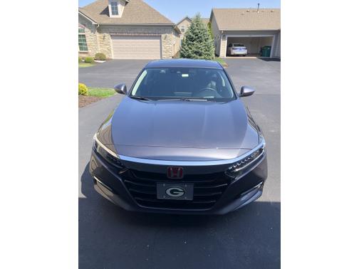 Photo 4 of 10 of 2019 Honda Accord Hybrid Touring